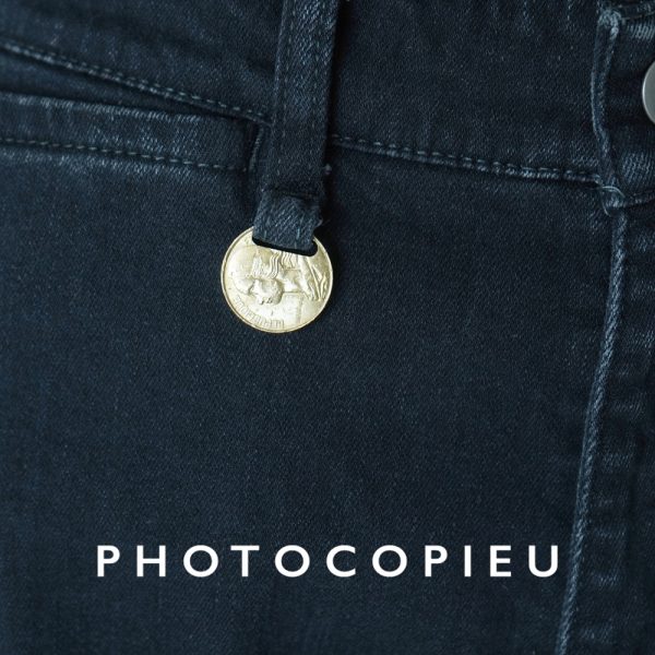 PHOTOCOPIEU ​/ 新作アイテム入荷 “STRAIGHT-LEG CROPPED JEANS”