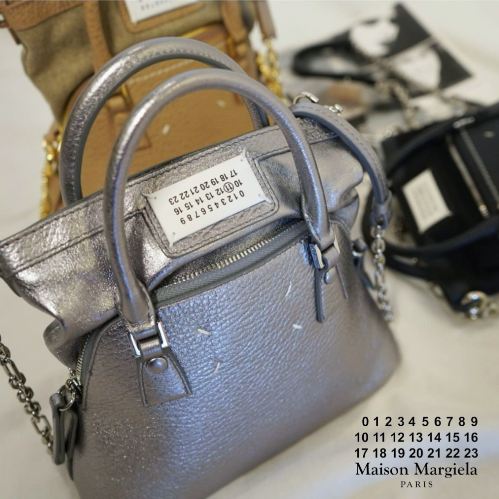 Maison Margiela \u200b&frasl; 新作入荷\u201d5AC CLASSIQUE MICRO(Metallic Grey)\u201dand